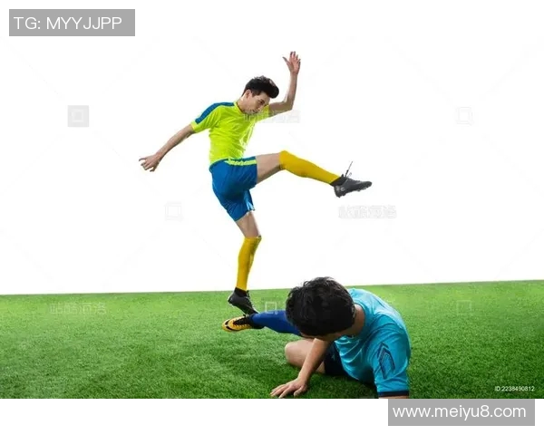 足球明星身材展示高清图片集展现运动魅力与健康生活方式