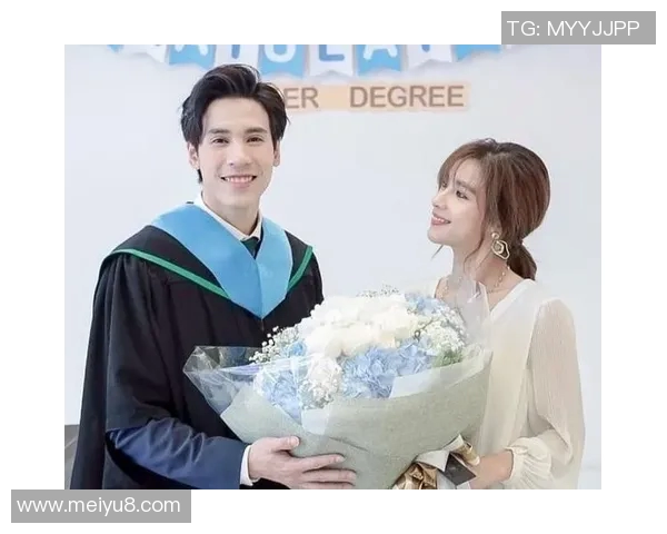 女星追星足球明星背后的故事与他们的浪漫关系揭秘