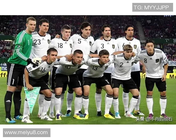 足球明星巴拉克的国籍揭秘及其在足球界的辉煌成就