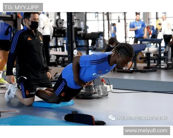 足球明星腰部训练秘籍助你提升比赛表现与身体素质